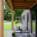 Holiday home The Black Oak - Luxe Met Prive Sauna Voorthuizen