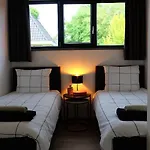 Holiday home The Black Oak - Luxe Met Prive Sauna